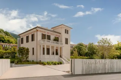 Edificio in cui si trova la locanda