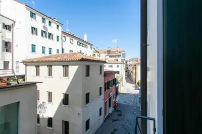 Vista generica su Treviso o vista sulla città dall'interno dell'appartamento