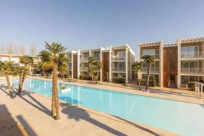 Piscina di Wave Plus Zan o nelle vicinanze