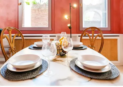 Planimetria di Appartamento di lusso con terrazza sull'acqua