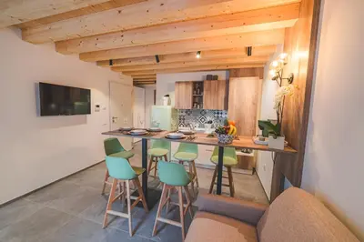 Cucina o angolo cottura di BATTISTI HOSPITALITY - motocicletta