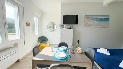 TV o dispositivi per l'intrattenimento presso Onda Blu House by Ca-Sa Check