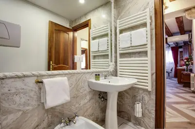 Bagno di Casa Angeli L.T. M0270422137
