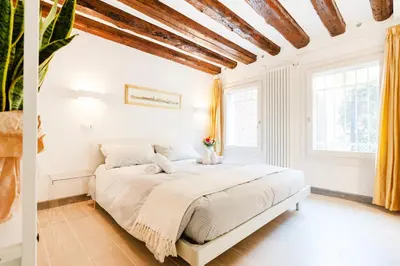 Letto o letti in una camera di San Marco, centrale, moderno adatto per coppia