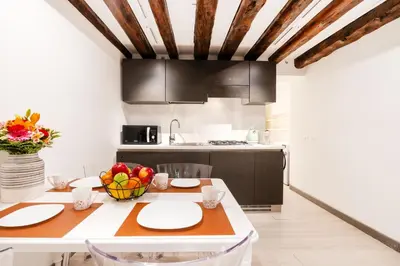 Cucina o angolo cottura di San Marco, centrale, moderno adatto per coppia