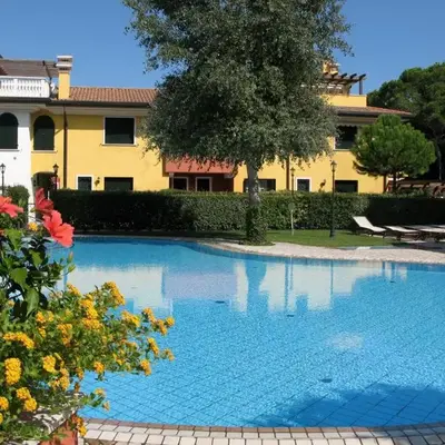 Aceri Rossi family apartments