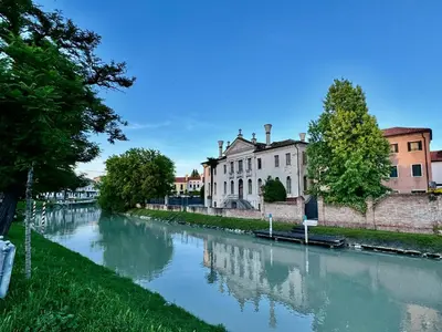 Vista sul fiume nelle vicinanze dell'appartamento