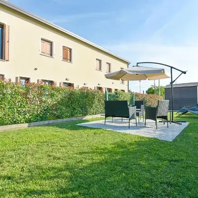Queen Venice Fly Apartments