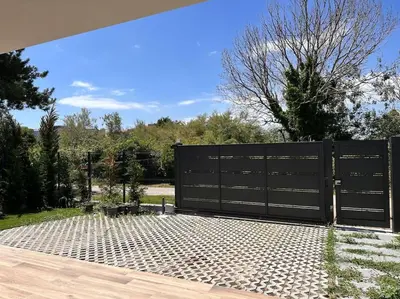 Giardino di Villa Garbisa al Lido di Venezia
