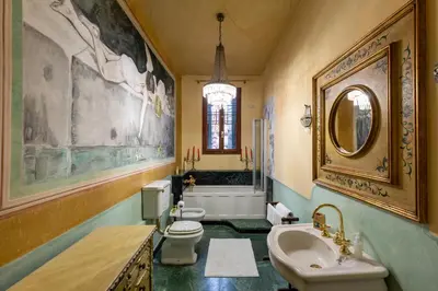 Bagno di Villa Nani Mocenigo, Golin