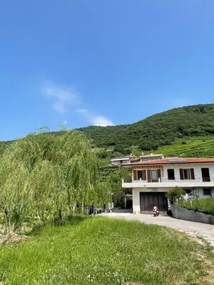 Paesaggio naturale nelle vicinanze della stanza in casa privata