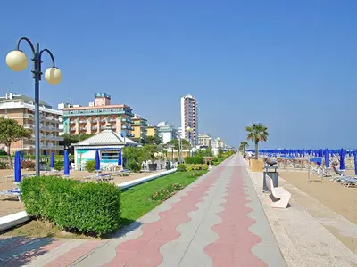 Vista generica sul mare o vista sul mare dall'interno dell'appartamento