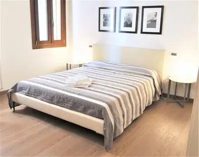 Letto o letti in una camera di Stylish apartment 100 meters from San Marco square