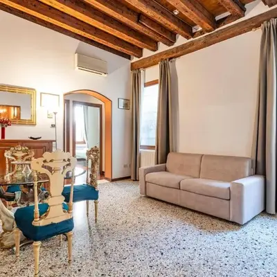 San Marco Canal View by Bricola Apartments