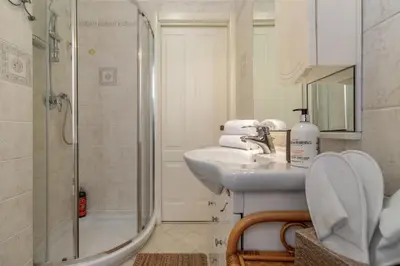 Bagno di CALCEDONIO House by Sleep in MURANO