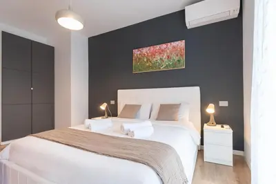 Planimetria di Large studio apartment with balcony in city centre