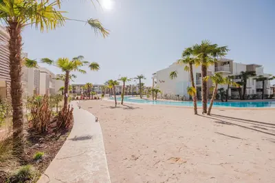 Piscina di Wave Island Batt E18 o nelle vicinanze