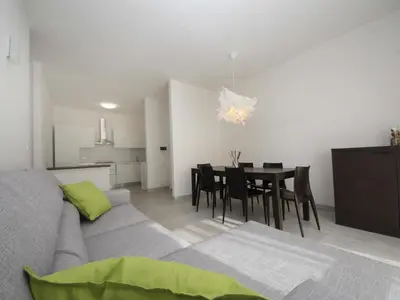 Cucina o angolo cottura di Apartment Casa Sandra-1 by Interhome