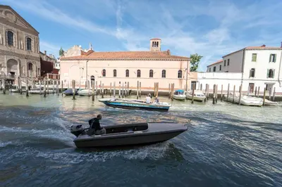 Vista sul fiume nelle vicinanze dell'appartamento