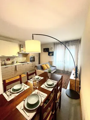 Cucina o angolo cottura di Fonderia's Home - Parcheggia Senza Pensieri!