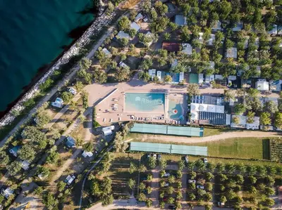 Vista aerea di Feriendorf Oasi Mobilehome Tahiti für 4 Personen