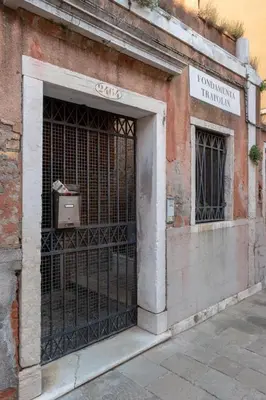 Facciata o entrata di Ca' Trapolin Venezia WIFI center city 520