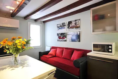 Cucina o angolo cottura di Palace La Vida Apartments by Wonderful Italy