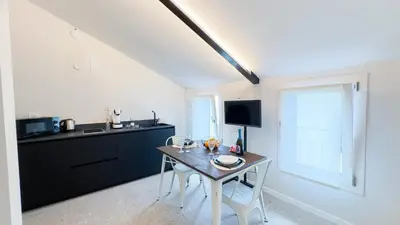 Cucina o angolo cottura di Graceful Apartments Hell Apartment by Ca-Sa Check