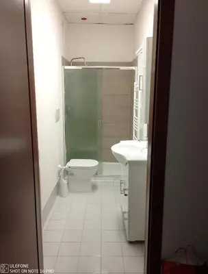 Bagno di Appartamento per 6 Lavoratori
