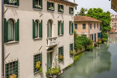 Vista sul fiume nelle vicinanze dell'appartamento