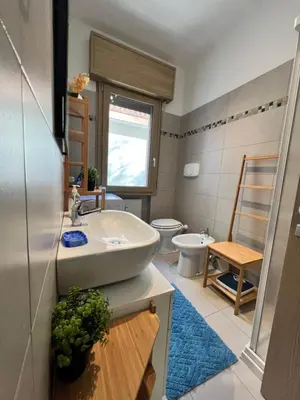 Bagno di Appartamento Centro Conegliano Eleganza e Comfort