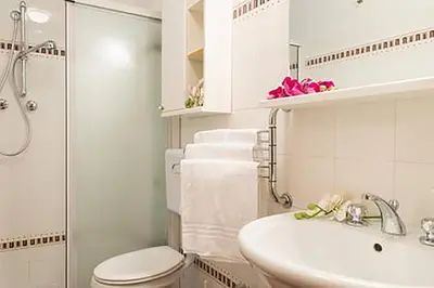 Bagno di Apartment near Biennale Theatre by Ca-Sa Check