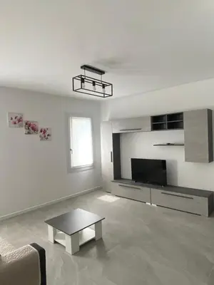 TV o dispositivi per l'intrattenimento presso House of Flowers