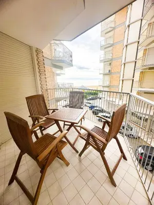 Balcone o terrazza di Vista Mare, Centrale - CENTRO COMMERCIALE