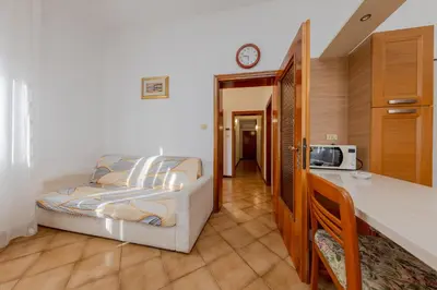 Cucina o angolo cottura di Gate3-MarcoPoloAirport-3 camere da letto-Wifi-Netflix-15' from Venice