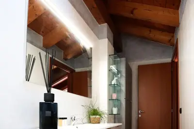 Cucina o angolo cottura di 15 min dal centro - Moderno appartamento travato con parcheggio gratuito