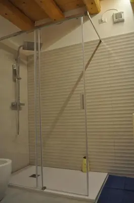 Bagno di Casa Italia locazione turistica