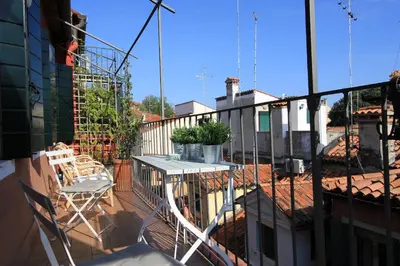 Balcone o terrazza di City Apartments Salute-Accademia