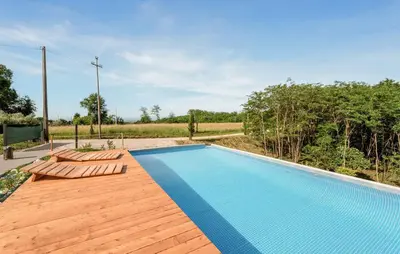 Piscina di Dolce Bosco o nelle vicinanze