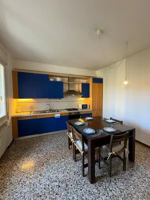 Cucina o angolo cottura di Comodo appartamento al centro del Lido di Venezia