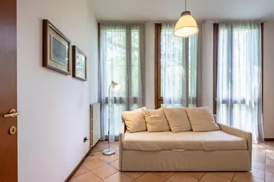 Area soggiorno di Cozy Two-Room Flat in Vicenza