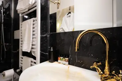 Bagno di Lemon House