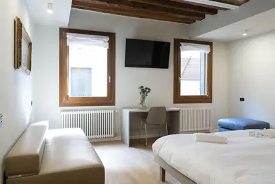 Letto o letti in una camera di Rialto Prestige Apartment