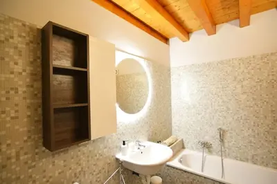 Bagno di Dimora Leon Bianco - eleganza e centralità