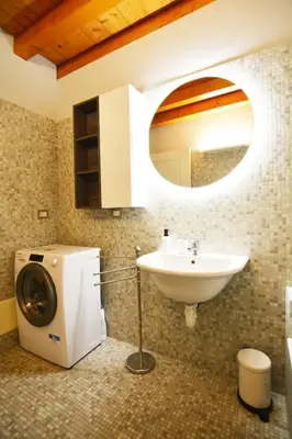 Bagno di Dimora Leon Bianco - eleganza e centralità