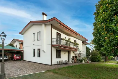 Edificio in cui si trova la stanza in casa privata