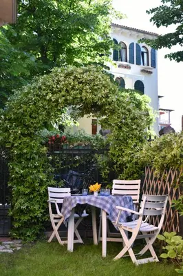 Giardino di Luce Fantasia e TV 70p a 2 minuti dalla spiaggia
