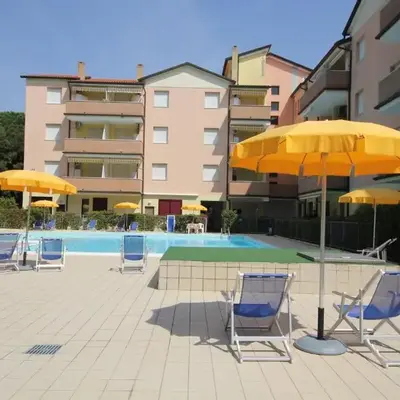 Comfy flat in Rosolina with shared pool