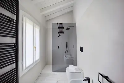 Bagno di Maison sul Pozzo, Venicevillas