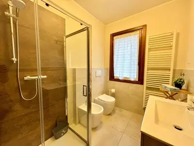 Bagno di Gary House